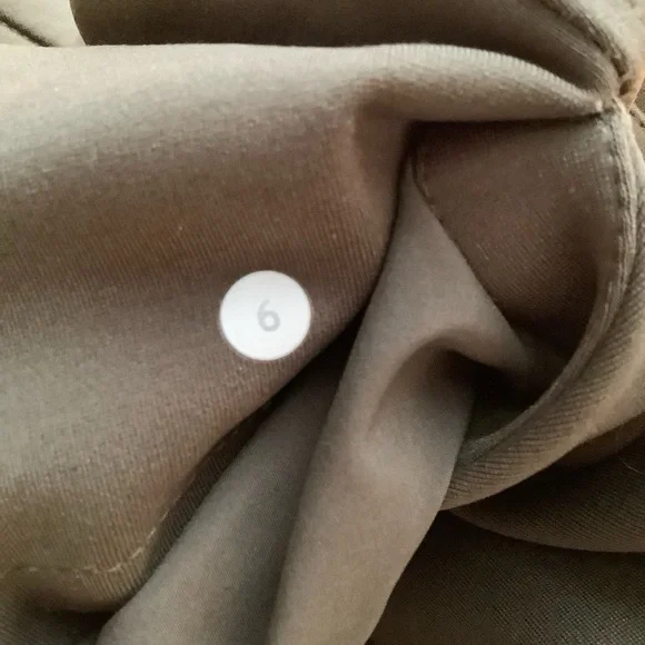 LULULEMON City Trek Trouser in Military Green Ponte Size 6 - Picture 8 of 9